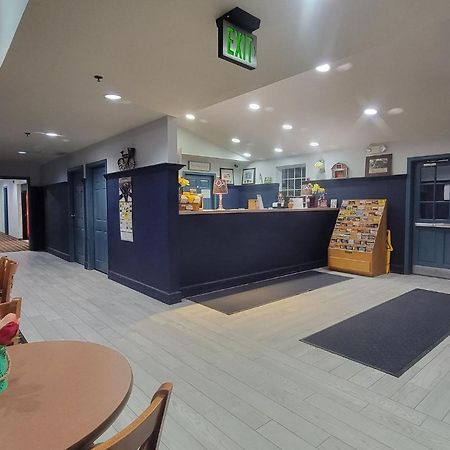Countryside Inn Nappanee Экстерьер фото