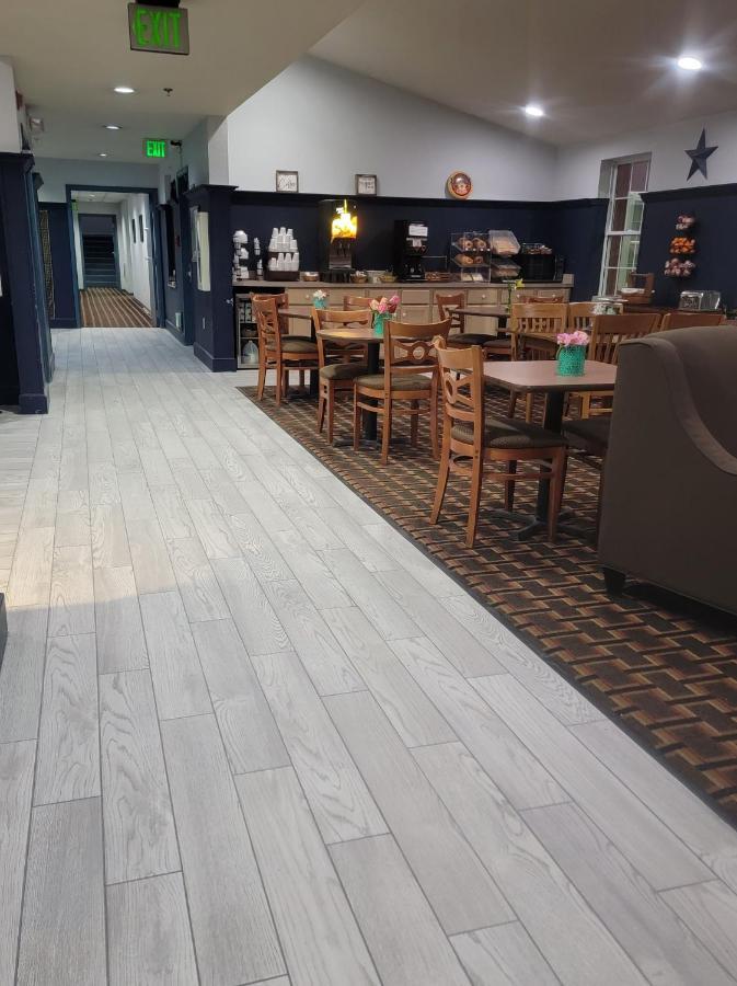 Countryside Inn Nappanee Экстерьер фото